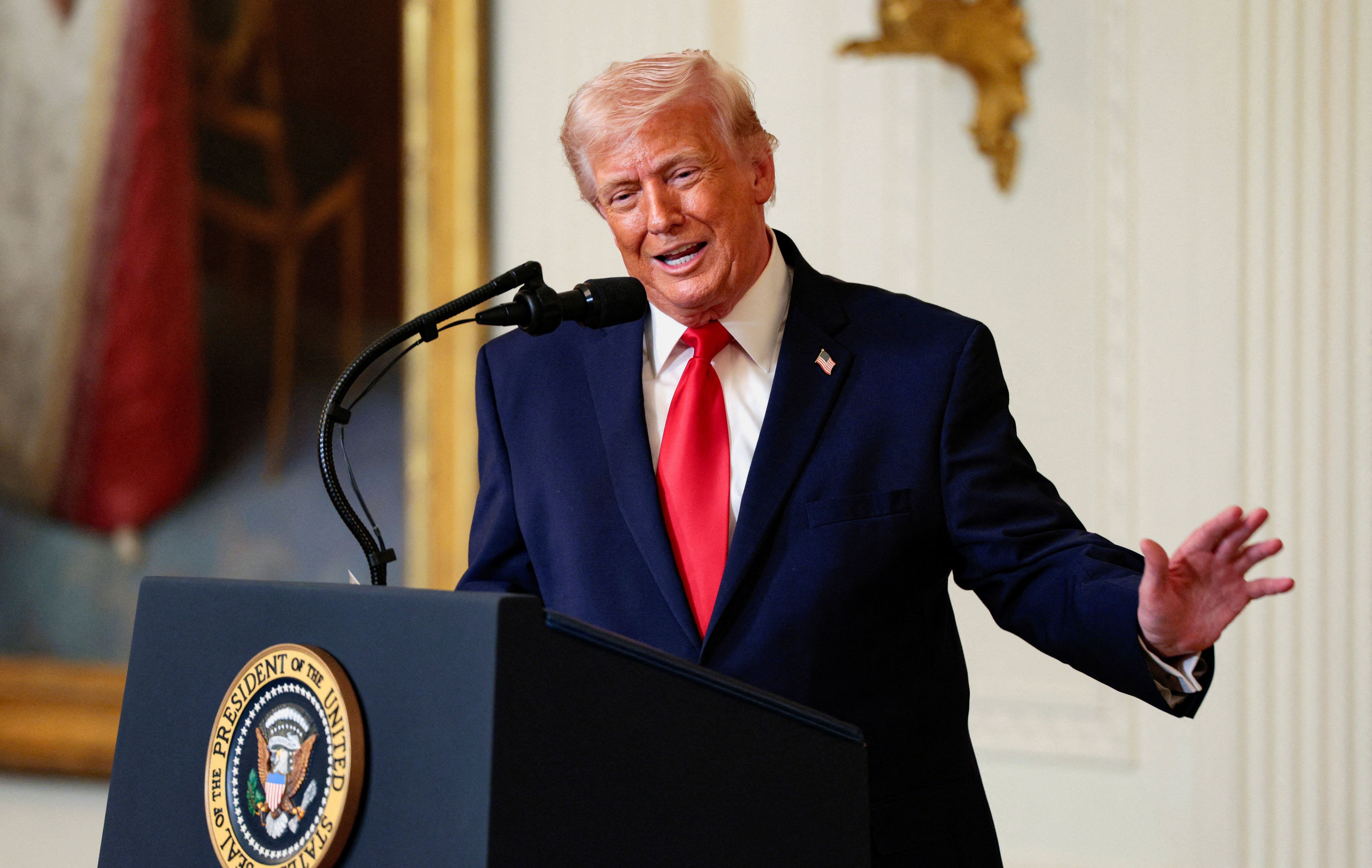 ترامپ: رژیم ایران را در همه ابعاد نابود می‌کنیم