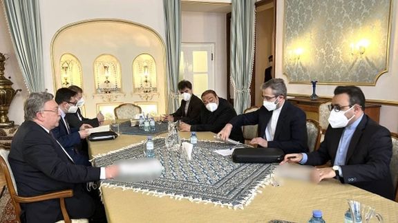 Ulyanov holding a meeting in Vienna with the Iranian delegation. February 13, 2022