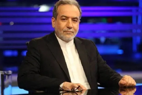 بعد نفيها لقاء إيلون ماسك.. اتهامات بالكذب تلاحق "الخارجية الإيرانية" لإرضاء المتشددين