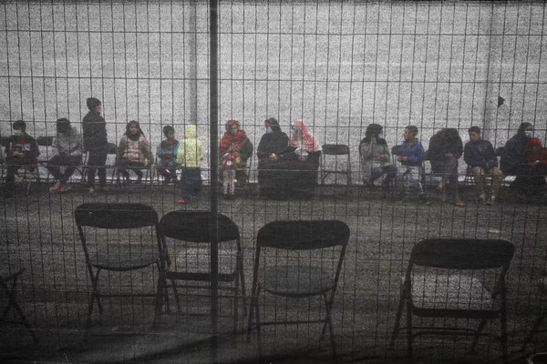 خدمات شهروندی و مهاجرت آمریکا بررسی همه پروندههای مهاجرتی افغانها را متوقف کرد