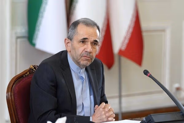 نائب وزير الخارجية الإيراني: ترامب حذّر خامنئي في رسالة من اندلاع الحرب إذا فشلت المفاوضات