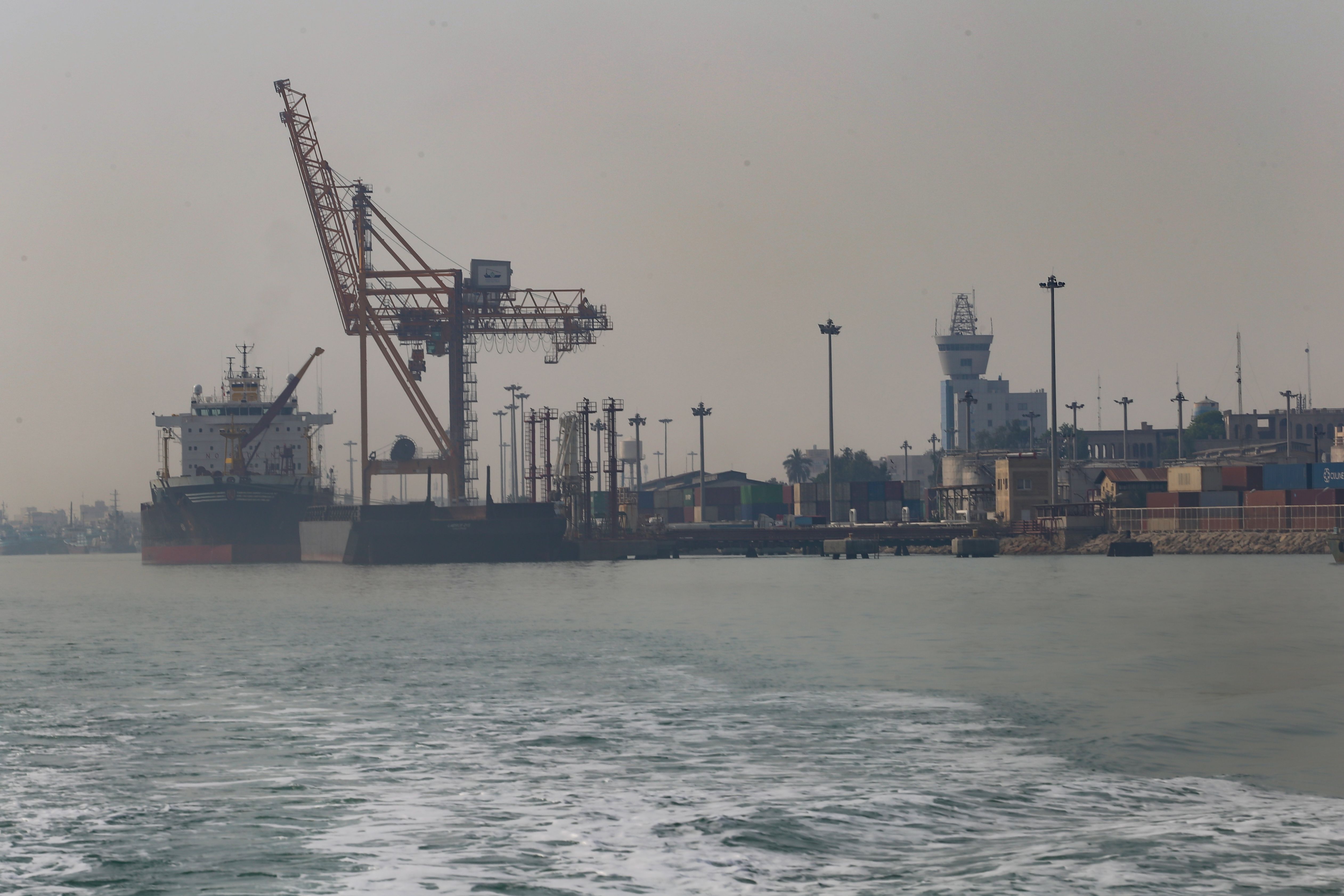 هشدار ترامپ با آغاز محاصره دریایی: هر شناور جمهوری اسلامی نزدیک شود، سریع و بی&zwnj;رحمانه نابود می&zwnj;شود