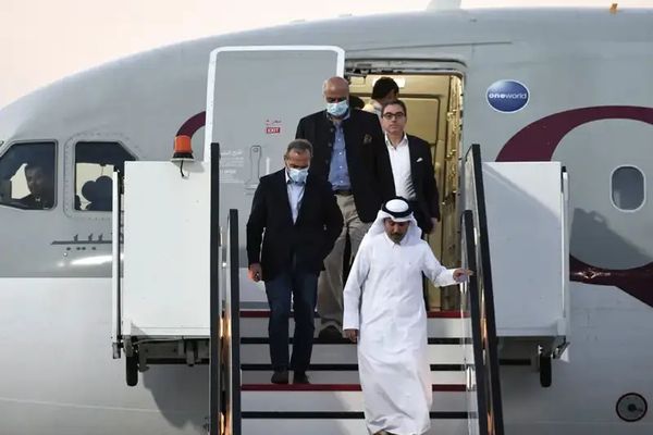 الرئيس الأميركي يثمن جهود أمير قطر لدوره في اتفاق تبادل السجناء بين طهران وواشنطن