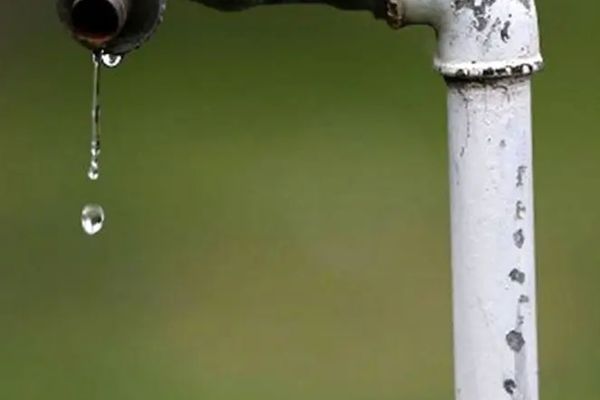 محافظ طهران: نحن في وضع حساس ومعقد فيما يتعلق بالموارد المائية