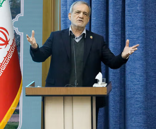 الرئيس الإيراني: ضعف الجبهة الداخلية في ظل الضغوط الخارجية يسبب أضرارًا جسيمة 