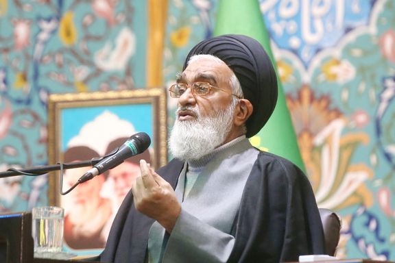 نماینده خامنهای در قم: مقابل بیحجابی منفعل باشیم به سمت براندازی نظام میروند