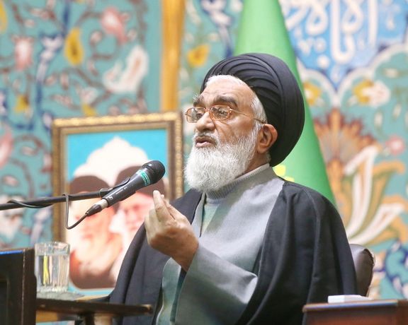 نماینده خامنهای در قم: همه کارگزاران نظام به اذن خامنهای مشروعیت پیدا میکنند