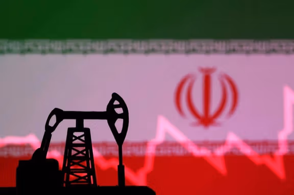 كيف تدفع الصين ثمن النفط الإيراني سرًا وتلتف على العقوبات الأميركية؟