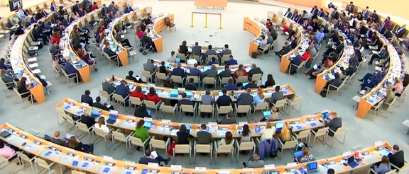 "حقوق الإنسان" يدين الانتهاكات الحقوقية في إيران ويمدد مهمة المقرر الخاص و"تقصي الحقائق"