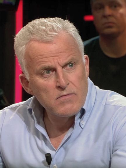 روزنامهنگار سرشناس پروندههای جنایی هلند که هدف تیراندازی قرار گرفته بود، جان باخت