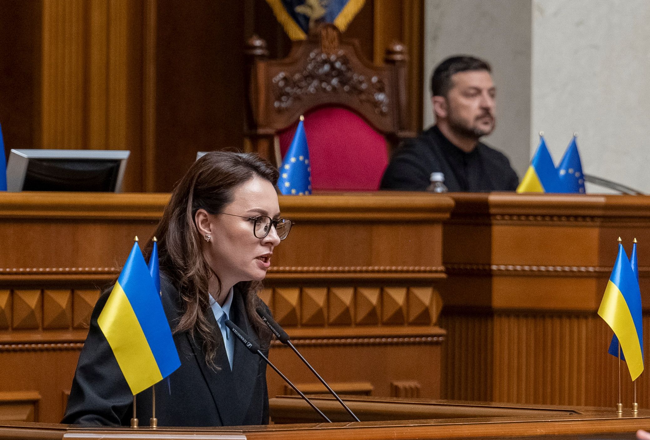 توافق صلح روسیه و اوکراین ممکن است زلنسکی را از قدرت برکنار کند