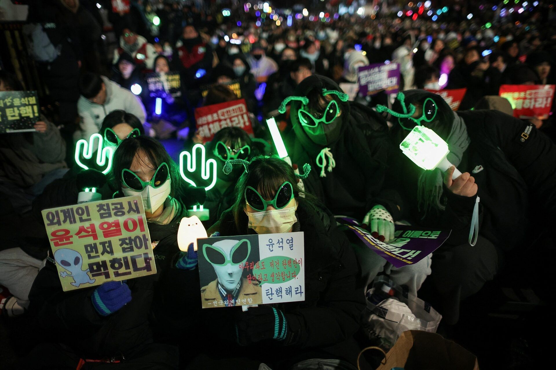 معترضان در مقابل پارلمان- ۲۱ آذر، سئول