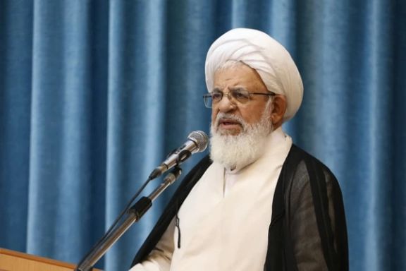 امام جمعه یزد: گاهی مذهبیها که به پول میرسند حجاب را کنار میگذارند