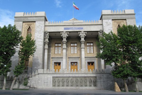 إيران تستدعي السفير الألماني وتؤكد أنها لن تتعاون مع "لجنة تقصي الحقائق"