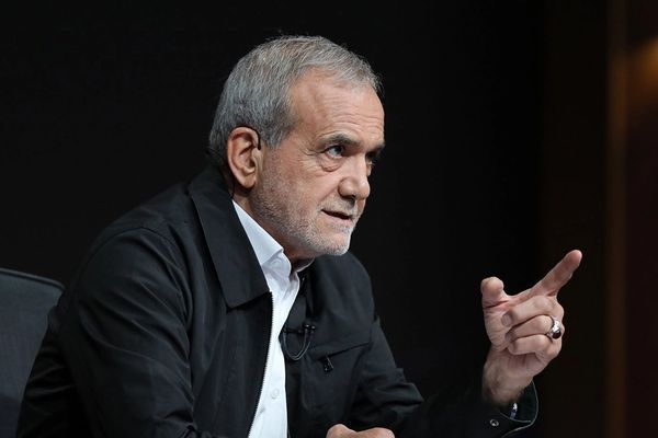 عقب إعلان فوز "بزشكيان"برئاسة إيران.. ارتفاع مؤشر البورصة وانخفاض سعر الدولار أمام التومان