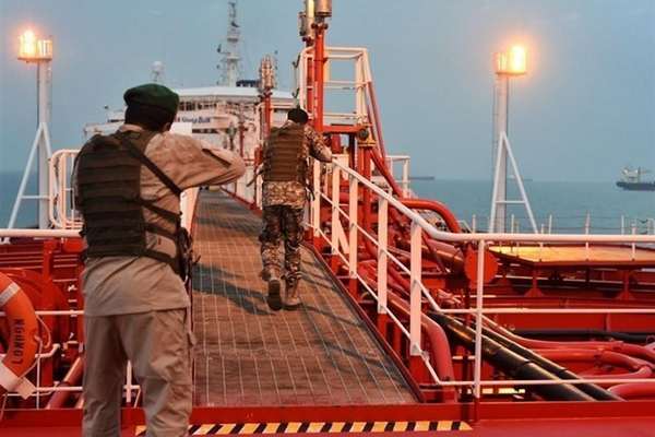 British Navy Issues Alert On Attack Against A Vessel In Red Sea
