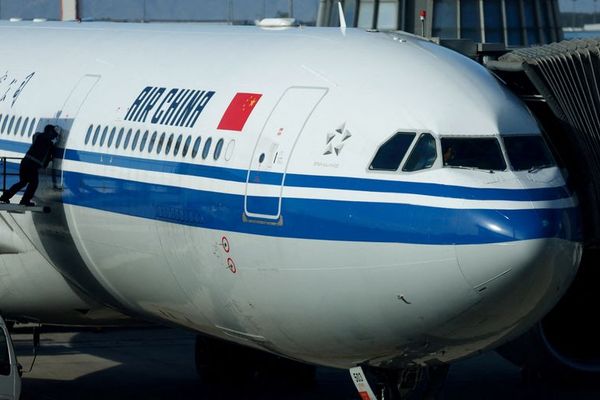 خطوط هوایی چین از آمریکا خواستند اجازه استفاده از حریم هوایی روسیه را داشته باشند