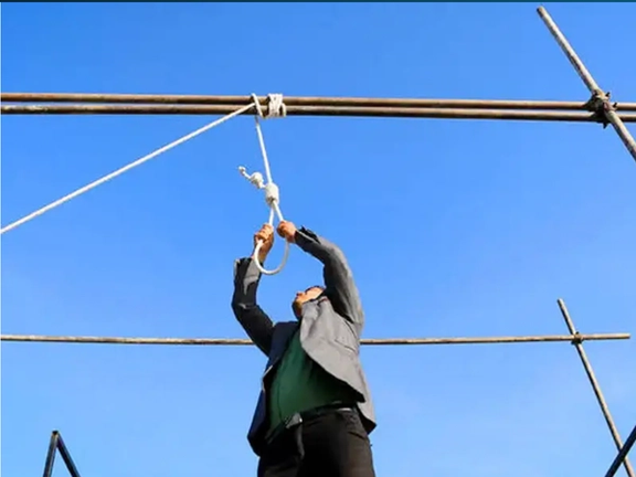 "بينهم نساء ومواطنون أفغان".. إعدام شخص كل 5 ساعات في إيران خلال 6 أيام