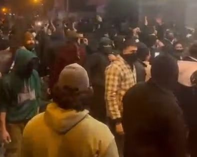 Trump warns US would intervene if Iran kills protesters