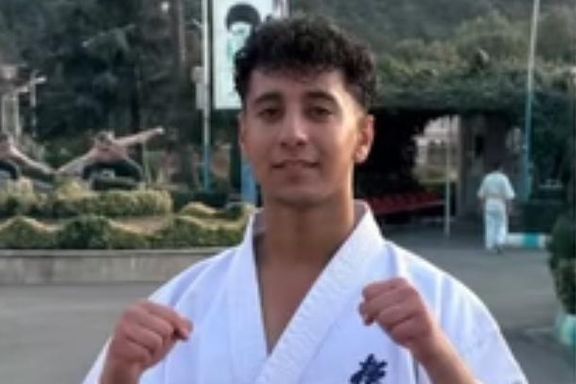 مقتل لاعب كاراتيه إيراني برصاص قوات الأمن أثناء محاولته إنقاذ أحد الجرحى في "سیرجان"