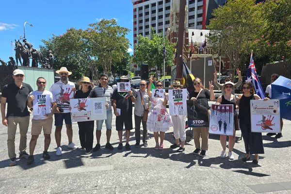 الإيرانيون المقيمون في أستراليا يتجمعون احتجاجا على عمليات الإعدام في إيران