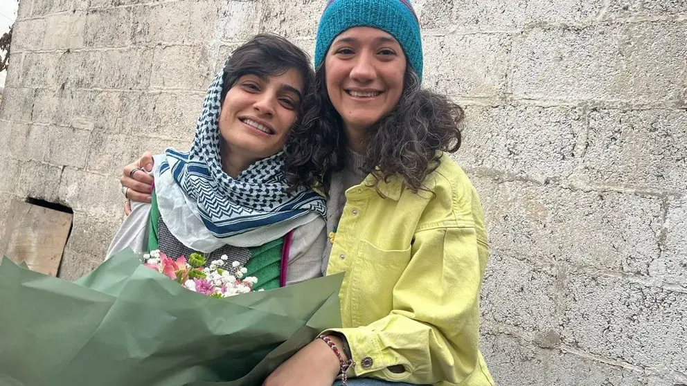 Journalists Niloufar Hamedi and Elahe Mohammadi after release from prison (January 2024)