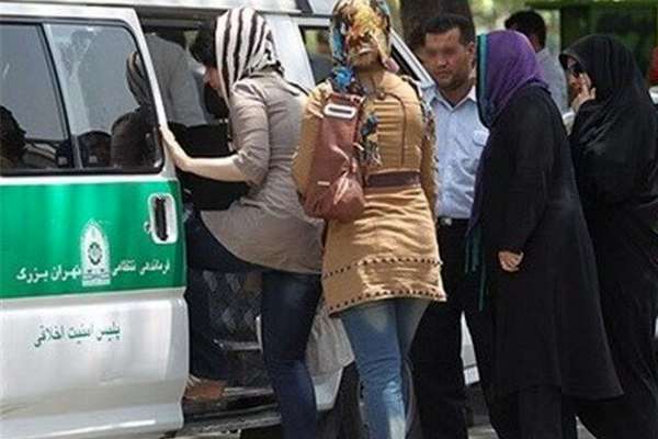 برلماني إيراني: عودة "شرطة الأخلاق" ستؤدي لـ"إسقاط النظام"
