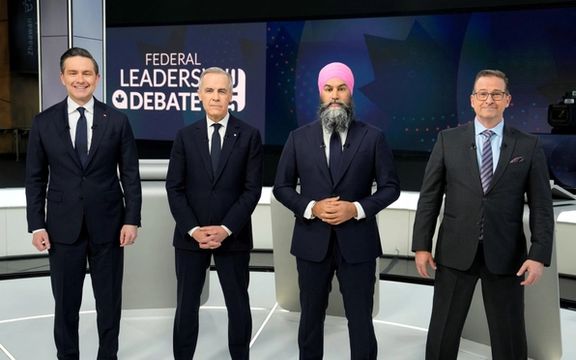 (از چپ به راست) پییر پولیِور، رهبر حزب محافظهکار، مارک کارنی، رهبر حزب لیبرال و نخستوزیر، جگمیت سینگ، رهبر حزب نیودموکرات، و ایو-فرانسوا بلانشه، رهبر حزب بلوک کبکوا، پیش از آغاز مناظره انتخاباتی فدرال، ۲۸ فروردین ۱۴۰۴، مونترال- عکس از رویترز