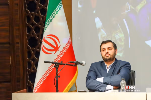 پسر دیپلمات سابق ایران تلاش جمهوری اسلامی برای تولید سلاح اتمی را تایید کرد