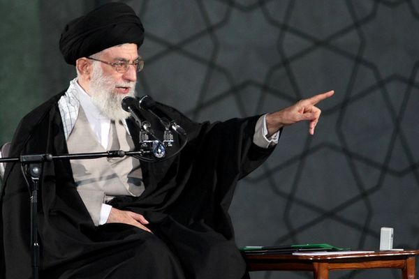 بعد السخرية من خامنئي.. حروب الكاريكاتير بين أميركا وإيران