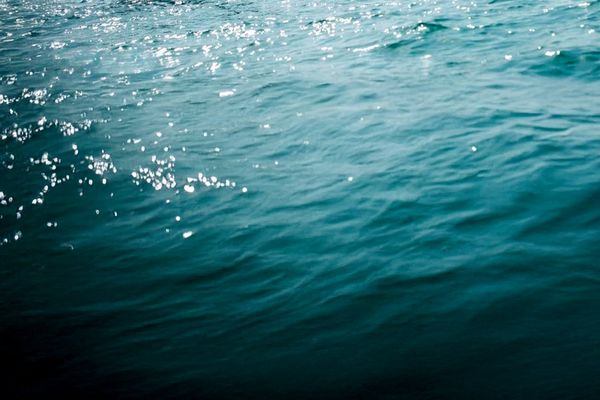 الحرس الثوري الإيراني: مضيق هرمز مفتوح للملاحة المدنية أما السفن العسكرية فمهددة برد صارم