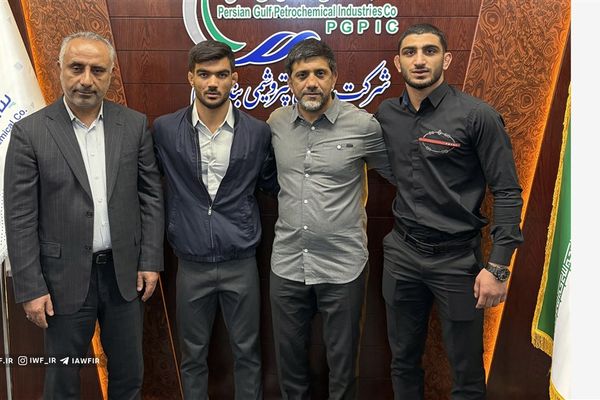 دو ملیپوش کشتی فرنگی ایران در پتروشیمی ماهشهر استخدام شدند