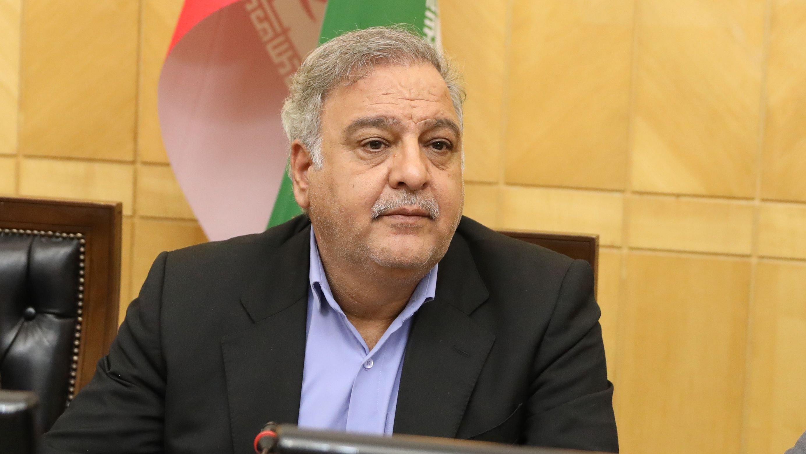 نماینده مجلس: شاید سیگنالی درباره براندازی به واسطه‌ها رسیده که پول نفت را برنگردانند