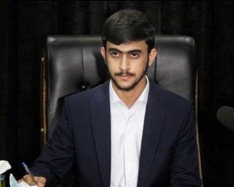 إيران تعتقل شابا بتهمة الفساد جنى المليارات بعد إنشائه مقرًا لدعم الباسيج