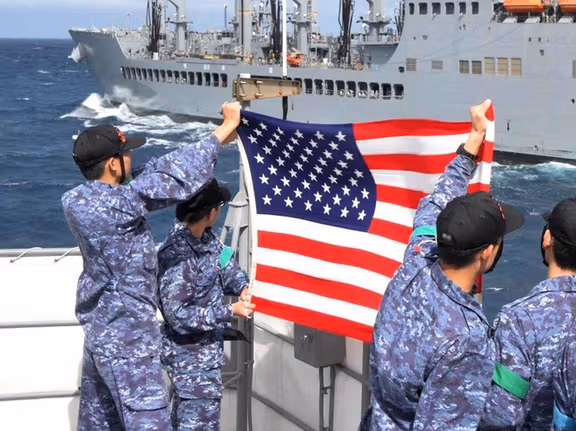 وال استریت ژورنال: آمریکا ماه قبل محموله یک کشتی حامل بار چین به ایران را توقیف کرد