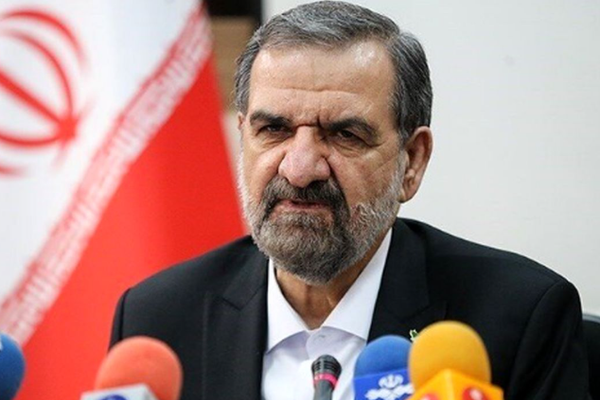 المستشار العسكري للمرشد الإيراني يهدد السفن الحربية الأميركية