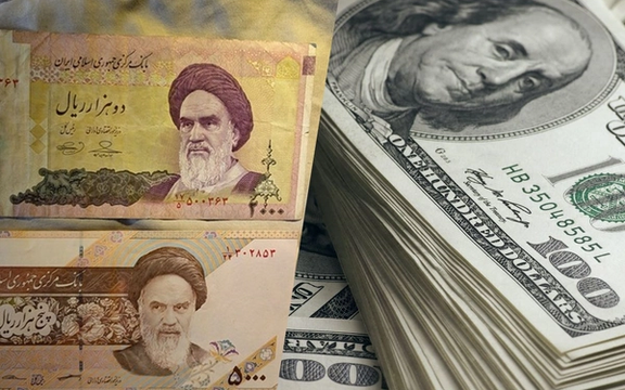 سعر الدولار الأميركي يتجاوز 115 ألف تومان في السوق الحرة الإيرانية