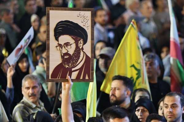 منبع نزدیک به مذاکرات: درباره هماهنگی قالیباف با مجتبی خامنهای تردید وجود دارد