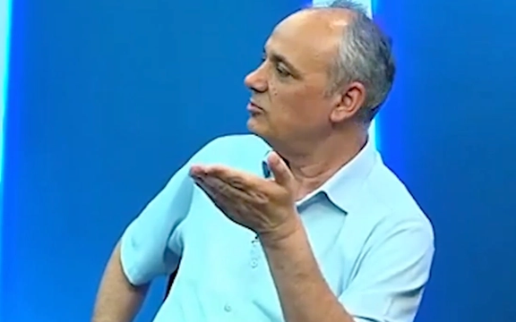 ناشط سياسي إيراني: الظروف الاقتصادية السيئة قد تمهد لحدوث تمرد.. وهو أمر خطير