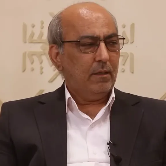 شکوریراد، فعال اصلاحطلب: ما که میگوییم نظام بماند اقلیت هستیم