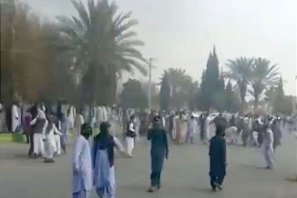 تفاصیل جديدة عن احتجاجات بلوشستان إيران.. ومطالبات للنظام بالرد على مقتل 16 شخصا