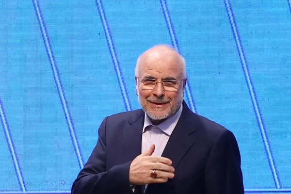 قالیباف، رییس مجلس: با خمینی، سربلند زندگی کردن را یاد گرفتیم