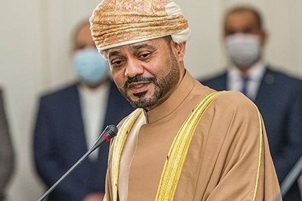 وزير الخارجية العماني: إيران وأميركا قريبتان من اتفاق لتبادل السجناء