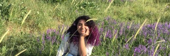 طبق گزارشها، نازی زندیه دانشجوی ۲۱ساله در ارتباط با کارزار حجاب بی حجاب بازداشت شده است