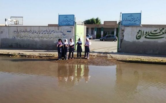Khorramshahr and Abadan school principals: Students can not afford to pay 5,000 tomans for the transcript