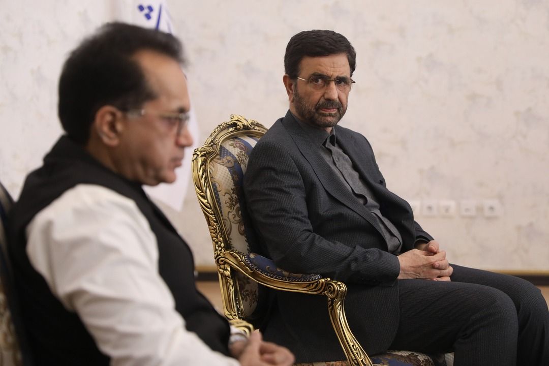 برلماني إيراني: تصرفات الغرب ضدنا تشبه "سكب الماء على الهاون"