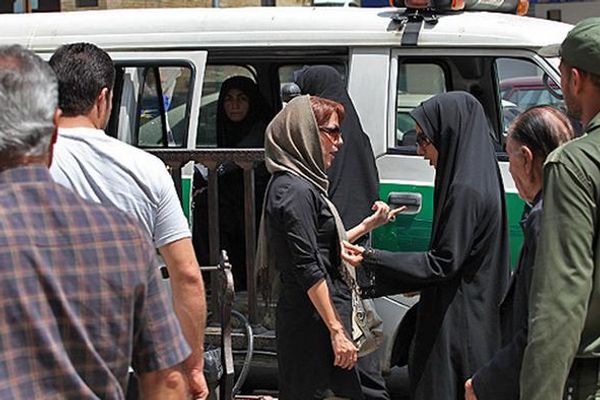 تنفيذ وشيك لخطة "الحجاب والعفة".. النظام الإيراني يسعى لرفع تكلفة "عدم ارتداء الحجاب"