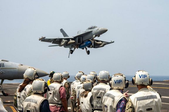 أميركا تُجلي العشرات من موظفي سفارتها في لبنان تحسبًا لهجوم محتمل على إيران