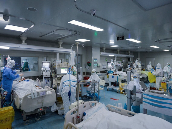 استاندار تهران: هم اکنون ظرفیت تختهای بیمارستانی تکمیل شده است