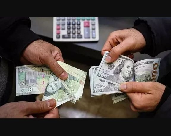 دولت متمرکز بر ارز شهروندان؛ ادعای فرزین: ۱۶ میلیارد دلار ارز در صندوقهای امانات مردم است